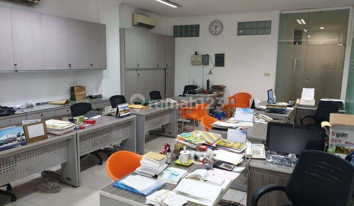 Kantor dekat pelabuhan Tanjung Perak 2