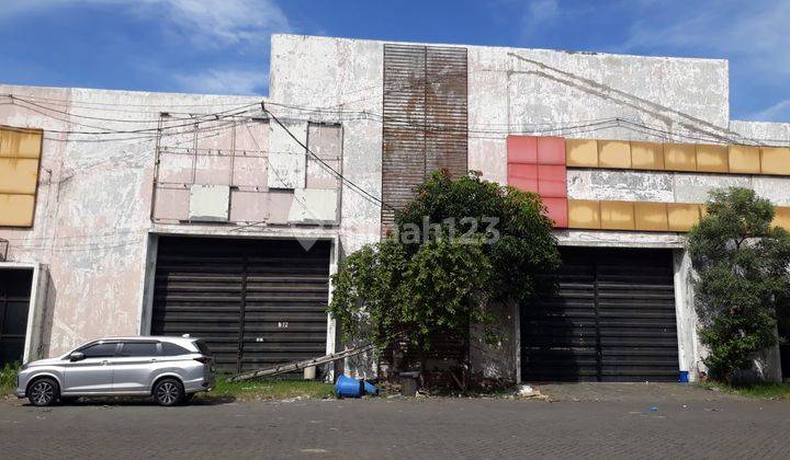 Gudang Dengan Loading Dock 1