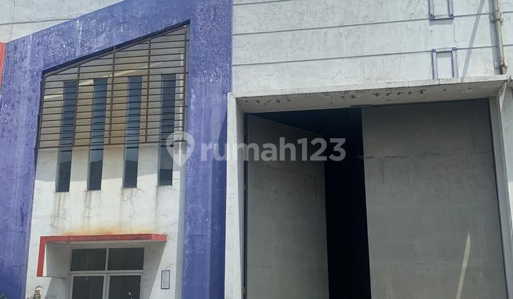 Gudang Dekat Exit Tol Kedamean Gresik