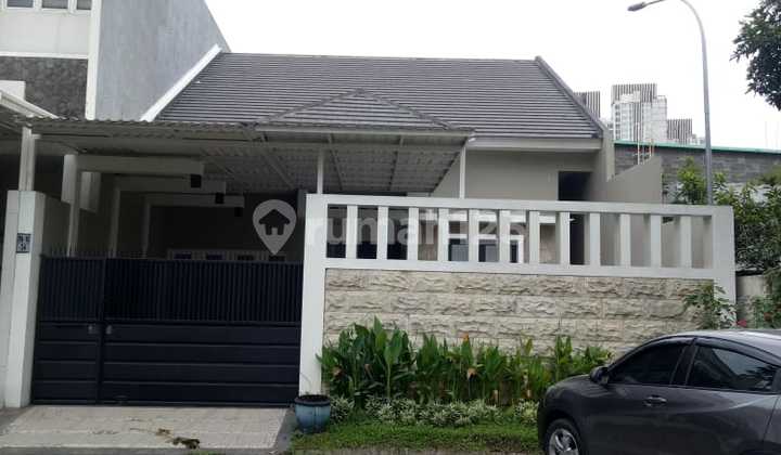 Rumah Bagus Dekat Pakuwon Mal Rumah Bagus Dekat Pakuwon Mal