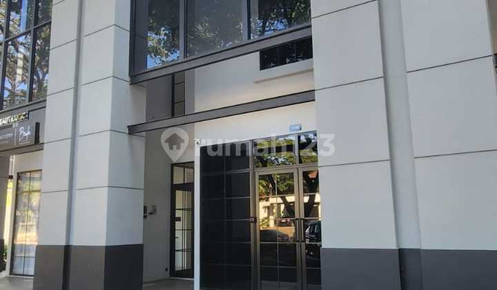 Rare 6m Wide Soho Available 2