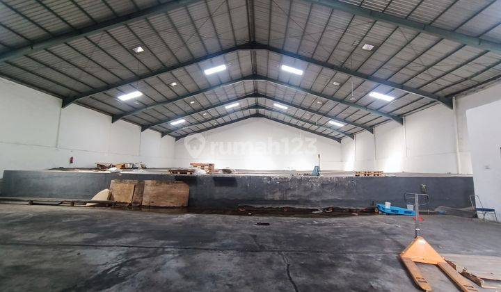 Gudang Dengan Loading Dock 2