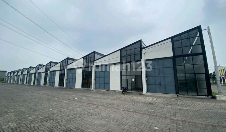Hanya 20 Juta! Warehouse Modern Siap Huni Di Mojokerto