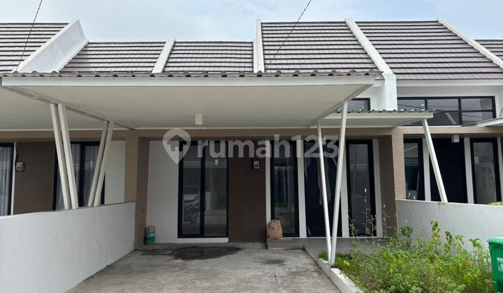 Fully Renovated House in Java Residence Fully Renovated House in Java Residence