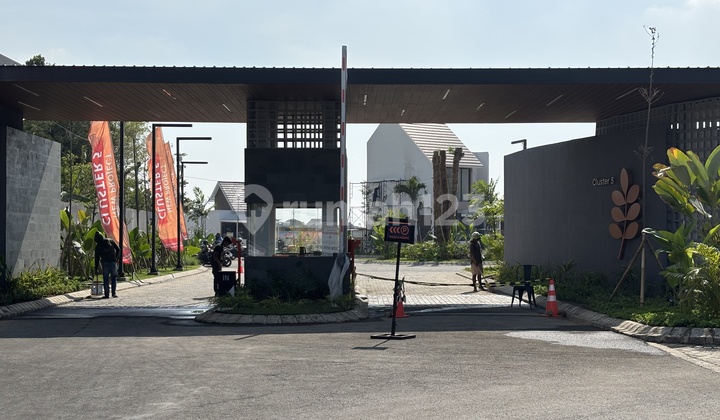 Affordable House in South Surabaya Without Down Payment, 100% Free