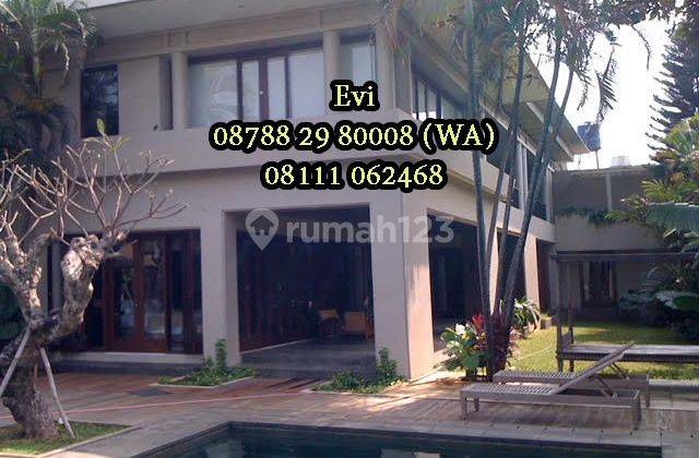 Dijual Rumah di Kemang Gaya Tropical Modern Bagus Siap Huni 1