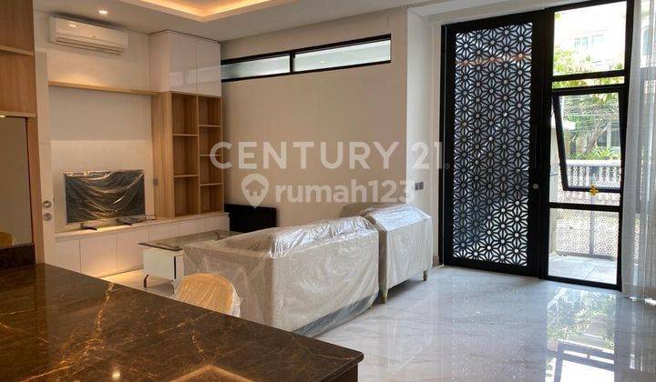 Rumah Paviliun Desain Chic Dekat Pusat Bisnis Kuningan  1