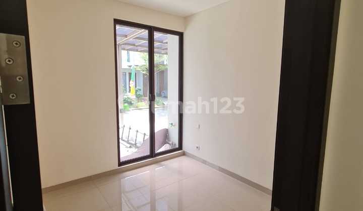 Rumah Mezanine Cantik di Cluster Shinano, Jakarta Timur 2