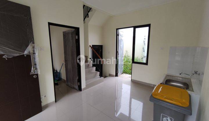 Dijual Rumah 2 Lantai Bagus Rapih di Green Ara, Harapan Indah 2, Bekasi 2