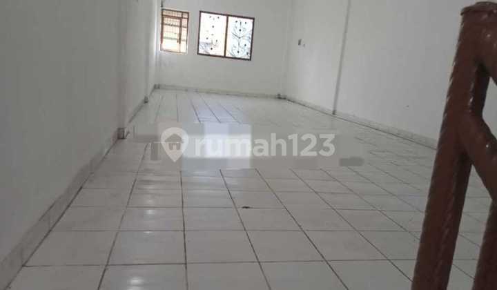 3-Storey Shop House in a Busy Location at Villa Taman Bandara, Tangerang 2