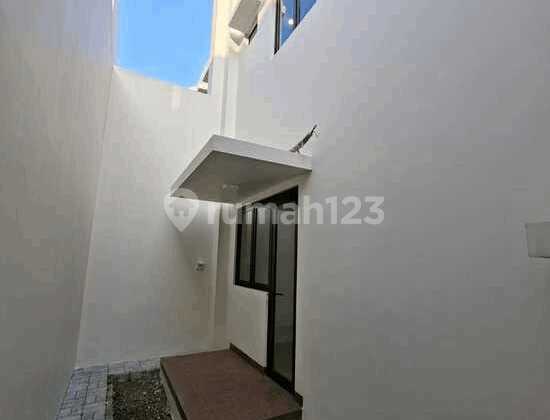 Rumah Brand New 2 Lantai di Cluster Regia Scg, Bekasi 2