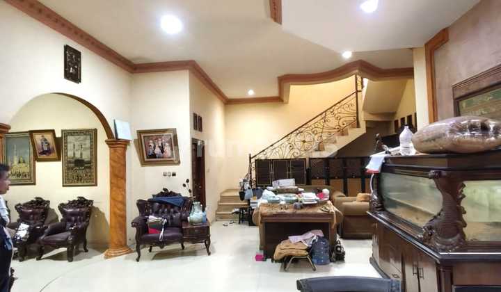 Rumah Besar 2,5 Lantai Marunda Cilincing - 6+1 KT, SHM, Carport 3 Mobil! Rumah Besar 2,5 Lantai Marunda Cilincing - 6+1 KT, SHM, Carport 3 Mobil!