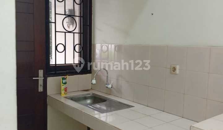 Dijual Rumah Bagus Lokasi Strategis di Kemang Pratama, Bekasi 2