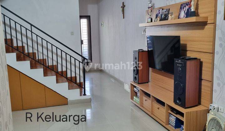 Dijual Cepat Rumah 3 Lantai Bagus di Gelong Baru, Tomang, Jakarta Barat 1