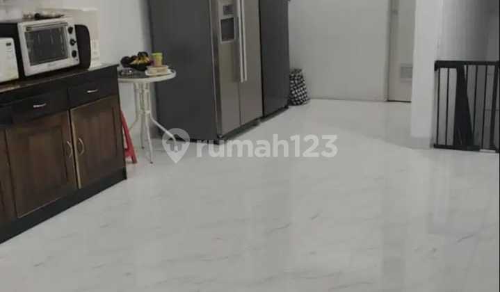 Dijual Ruko 4 Lantai Lokasi Strategis di Taman Sari, Jakarta Barat