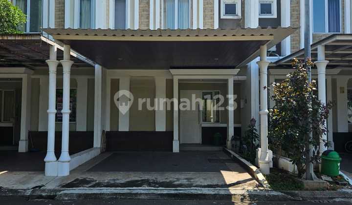 For Sale Comfortable Ready-to-Occupy House in South Thames JGC Cluster, East Jakarta For Sale Comfortable Ready-to-Occupy House in South Thames JGC Cluster, East Jakarta