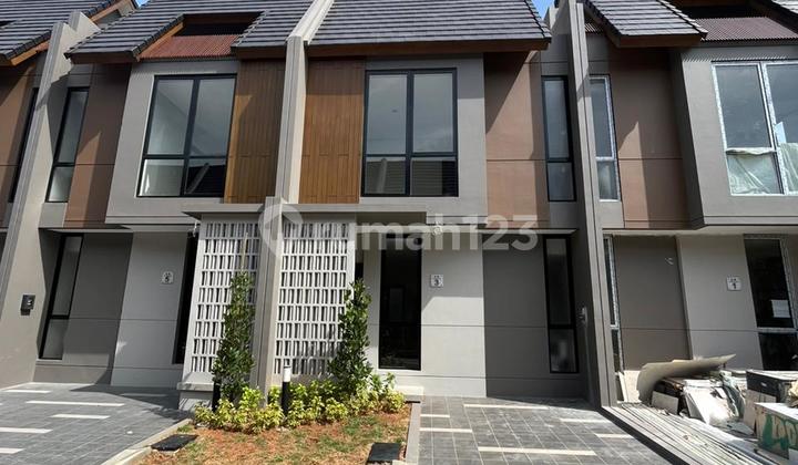 Beautiful House, Comfortable Environment in Cluster Viola Scg, Bekasi