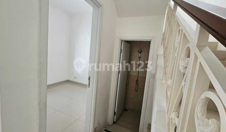 Disewakan Rumah Cantik Lokasi Dekat AEON Mall di South Thames JGC, Jakarta Timur 2