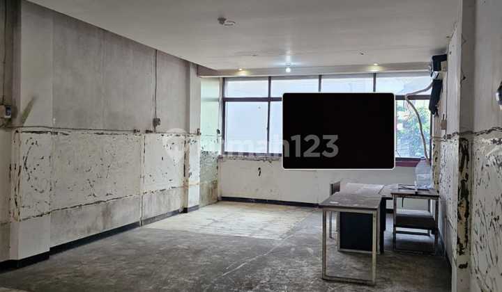 Disewa Ruko 4 Lantai Berlokasi Strategis di Cipete Disewa Ruko 4 Lantai Berlokasi Strategis di Cipete