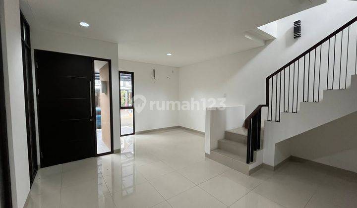 Disewakan Rumah 2 Lantai Bagus Cantik di Cluster Mahakam, Jakarta Garden City, Jakarta 1