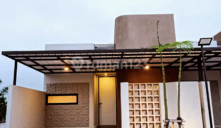 Rumah Modern Minimalis Di Jatikuwung Utara Mojosongo