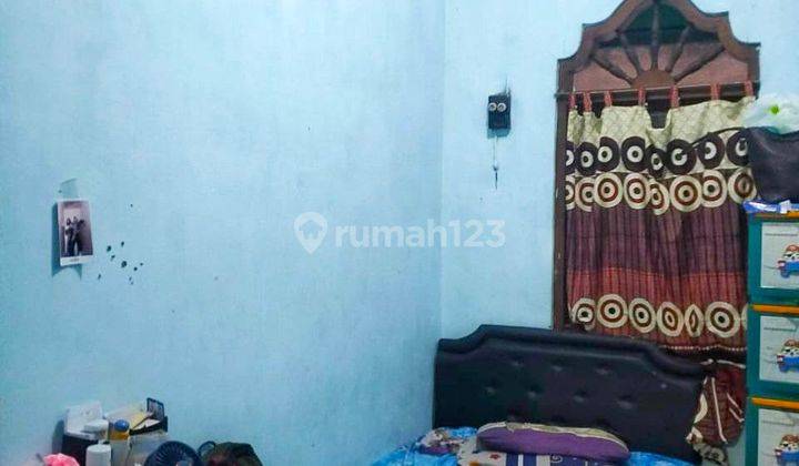 Rumah tengah kota dekat matahari singosaren 2