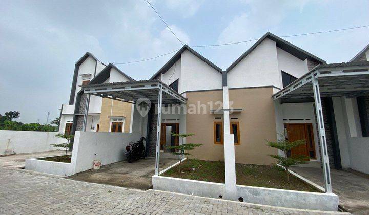 Rumah Cluster Desain Scandinavian Di Perumahan Solo Baru Area 2