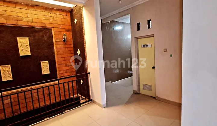 Rumah Mewah 2 Lantai Di Perumahan Cluster Singopuran 2