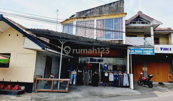 Ruko Pinggir Jalan Lokasi Strategis  di Mutihan, Laweyan 70 m² 1