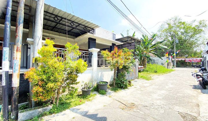 Rumah Cantik Di Perumahan Cluster Gentan Area 2
