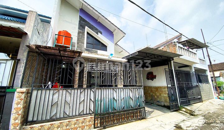 Beautiful House in Kaliwingko Solo Baru Area 2