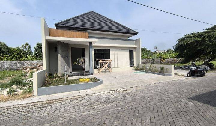 Rumah Mewah Di Perumahan Cluster Belakang Fave Hotel Manahan 1