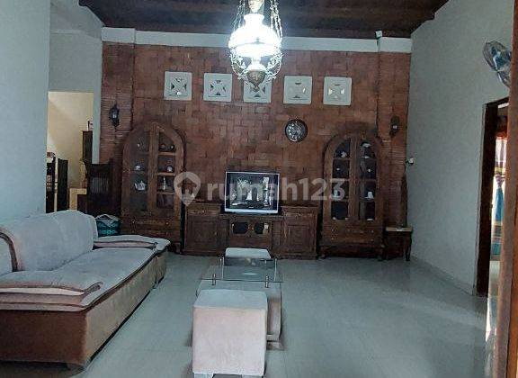 Rumah villa mewah di kadipiro Banjarsari Solo plus furnish Rumah di Kadipiro SHM Bagus Sekali Furnished 2