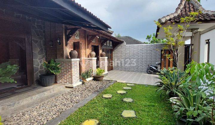 Rumah villa mewah di kadipiro Banjarsari Solo plus furnish Rumah di Kadipiro SHM Bagus Sekali Furnished 1