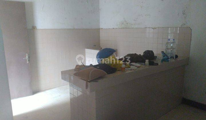 Rumah luas harga murah di Laweyan purwosari hadap Selatan  2