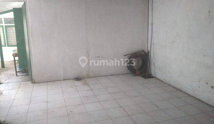 Rumah luas harga murah di Laweyan purwosari hadap Selatan  3