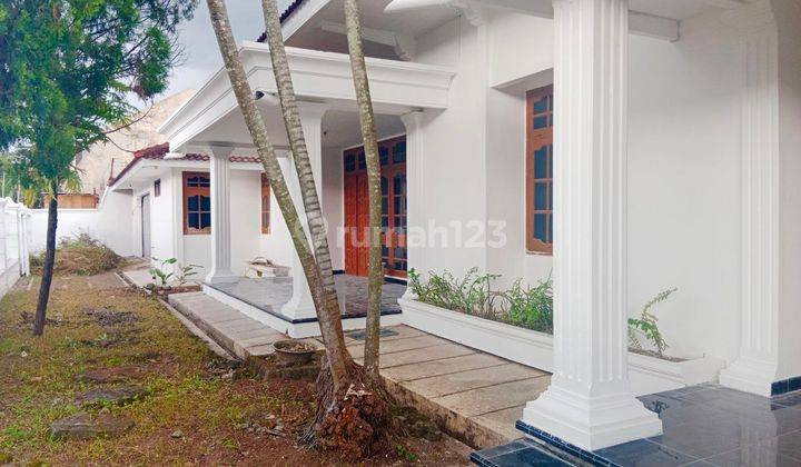 Rumah luas di jajar Laweyan solo lokasi strategis 1