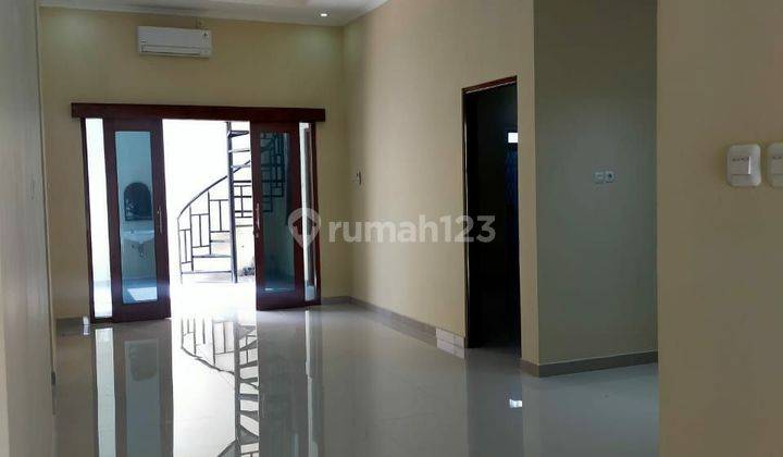 Rumah mewah 2 Lantai di Gedongan colomadu kawasan perumahan 12