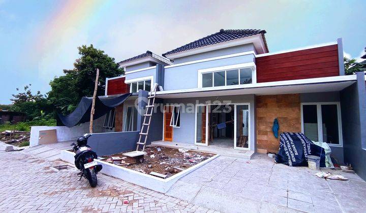 Rumah cantik di Mojosongo jebres dekat kampus UNS murah 1