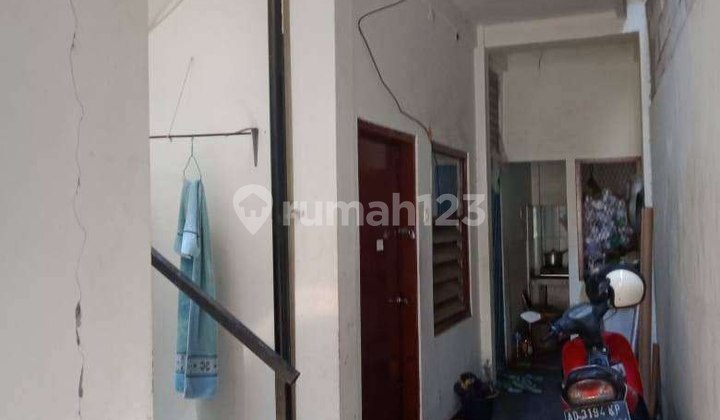 Rumah kost 2 Lantai full penghuni di Kentingan jebres solo 2