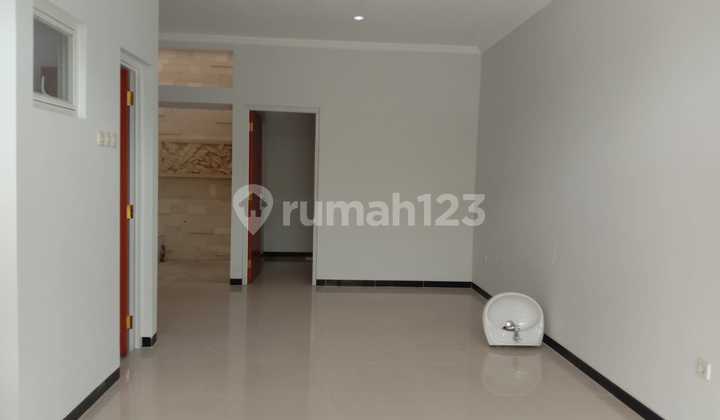 Rumah ready unit di Penumping 2 Lantai dekat Grandmall solo kota 7