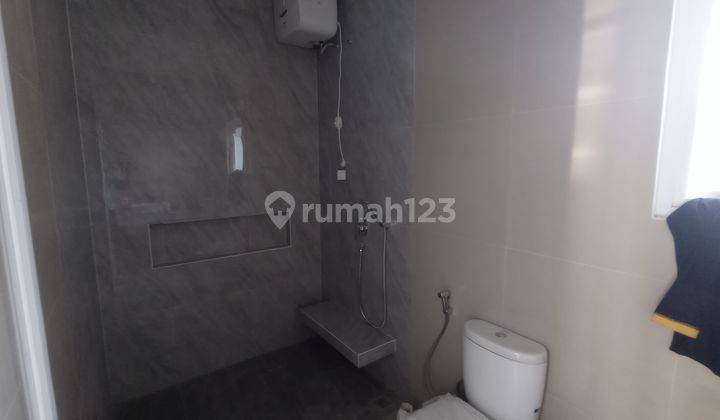 Rumah mewah 2 Lantai termurah di perumahan cluster solo baru
