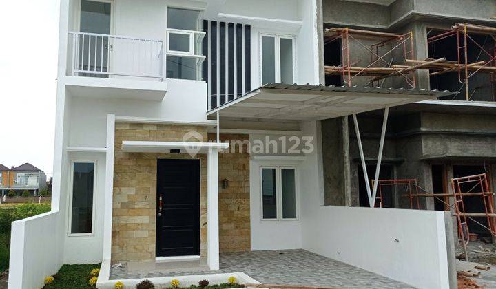 Rumah 2 Lantai mewah di perumahan cluster solo baru 2