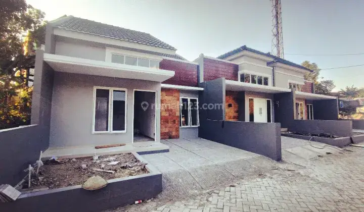 Rumah cantik di mojosongo jebres dekat kampus UNS 2