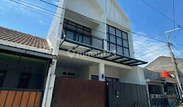 Rumah mewah 2 Lantai full furnish di Sanggrahan dekat solo baru 1