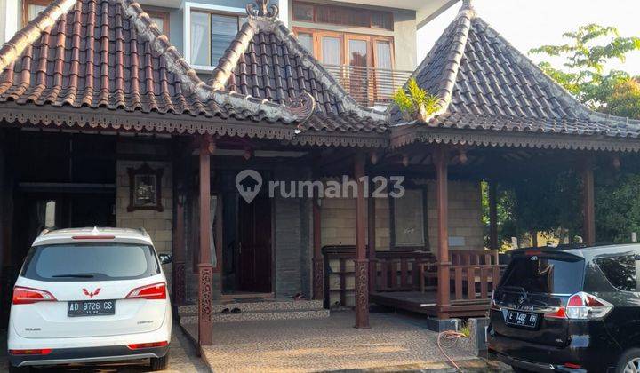 Rumah cantik 2 Lantai di perumahan cluster paulan colomadu 2