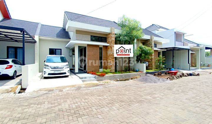 Rumah cantik di perumahan cluster elite dekat kampus UNS 1