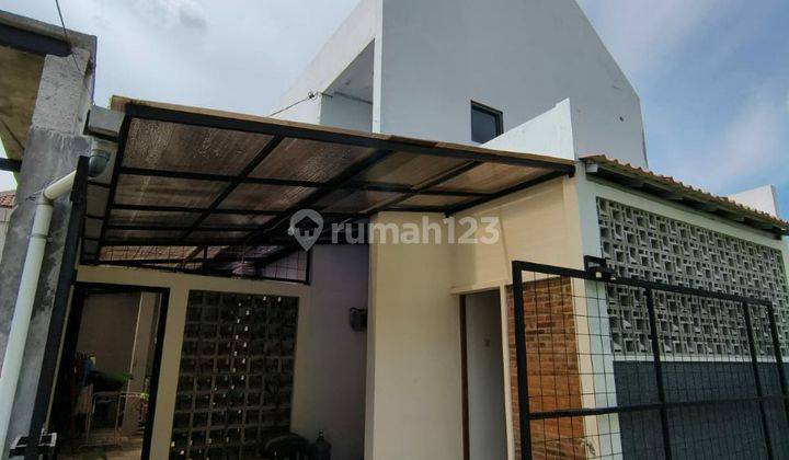 Rumah cantik murah 2 Lantai plus furnish bonus Vespa di sumber 1