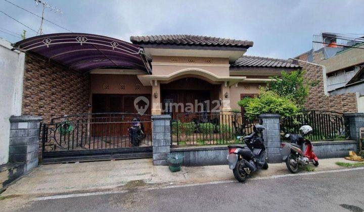 Rumah cantik 2 Lantai di Kemlayan serengan Solo kota 1