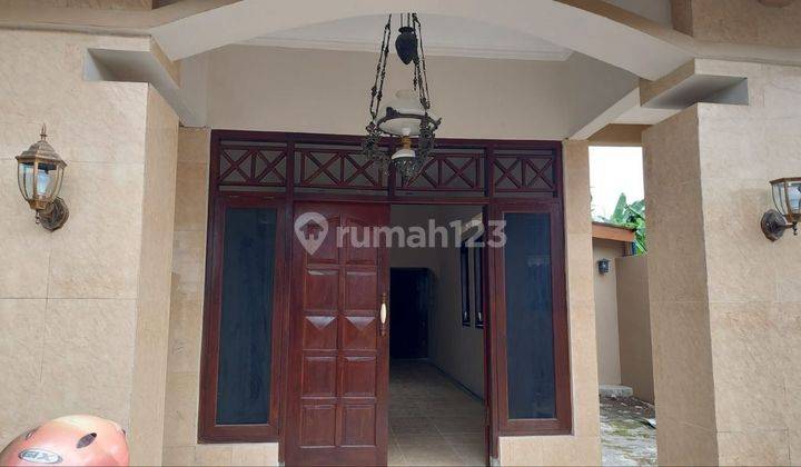 Rumah second lokasi strategis di Manahan solo kota 2